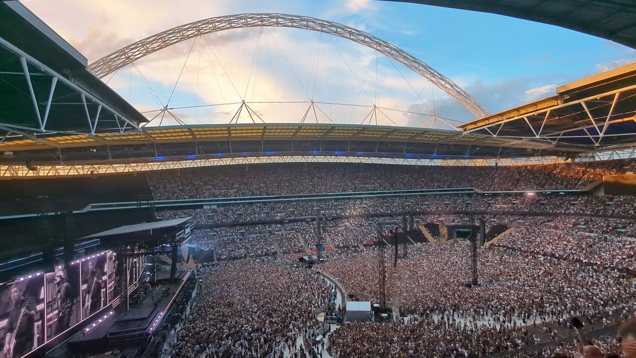 Oasis live' 25 Hello! 30/7/2025 Wembley stadium London UK
