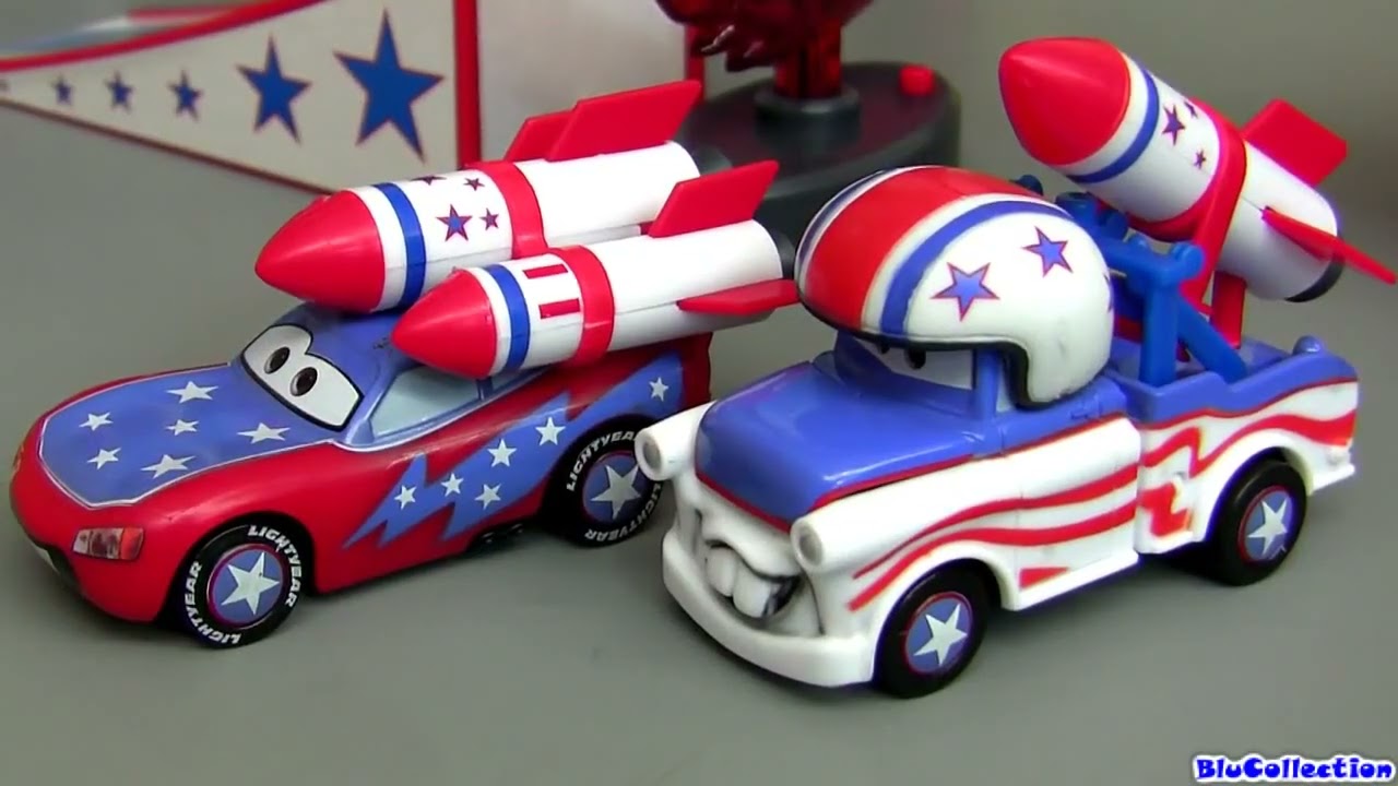 Mater the Greater Stunt Playset with Daredevil Lightning McQueen
