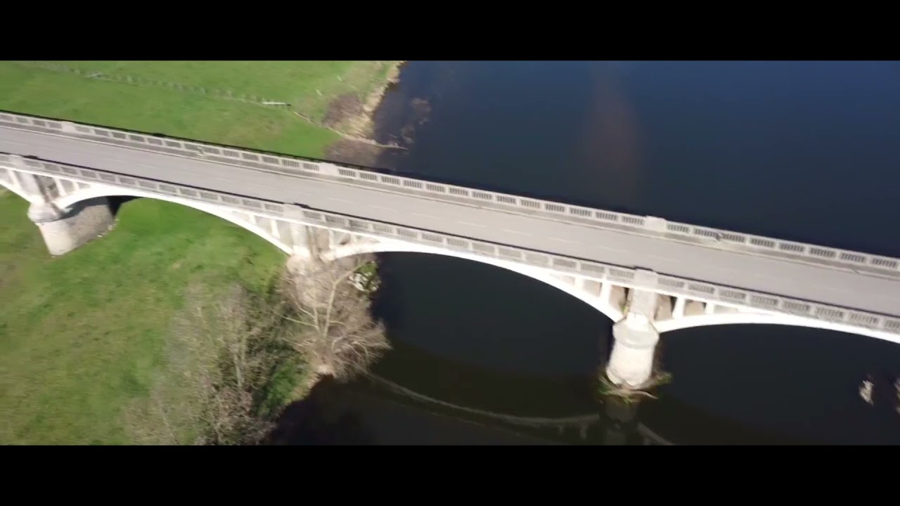 Iguerande près de Roanne des la Loire (42) - Vue drone DJI MINI 2
