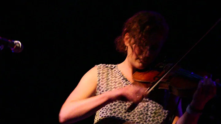 Kathleen Edwards Performs Goodnight California