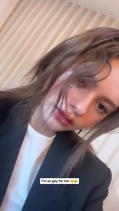 REBECCA 💞 ikan hiu melayang2 I love u sayang 💞 #becky #beckyarmstrong #StayWithBecky #beckyangles
