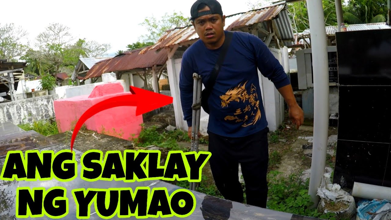 May Nakita akong bungo sa sementeryo buo pa Ang ngipin into😲