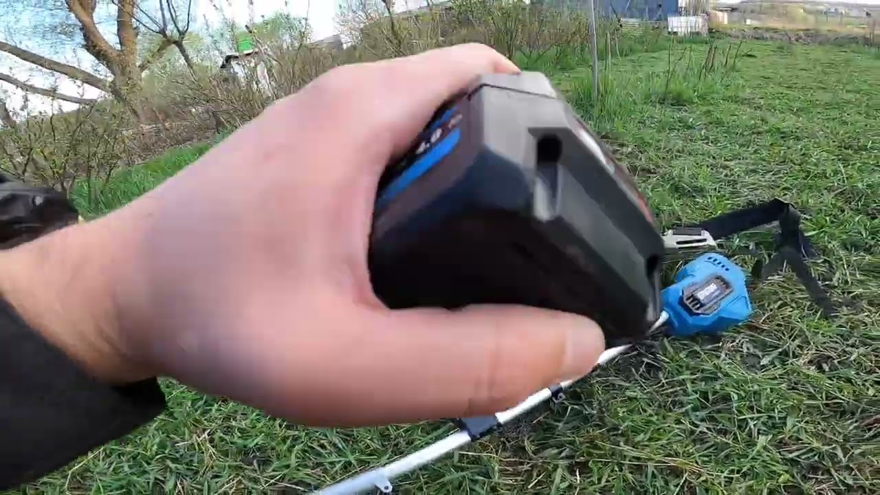 Am pus la munca Motocoasa cu acumulator, 18 V, 30 cm - Erbauer