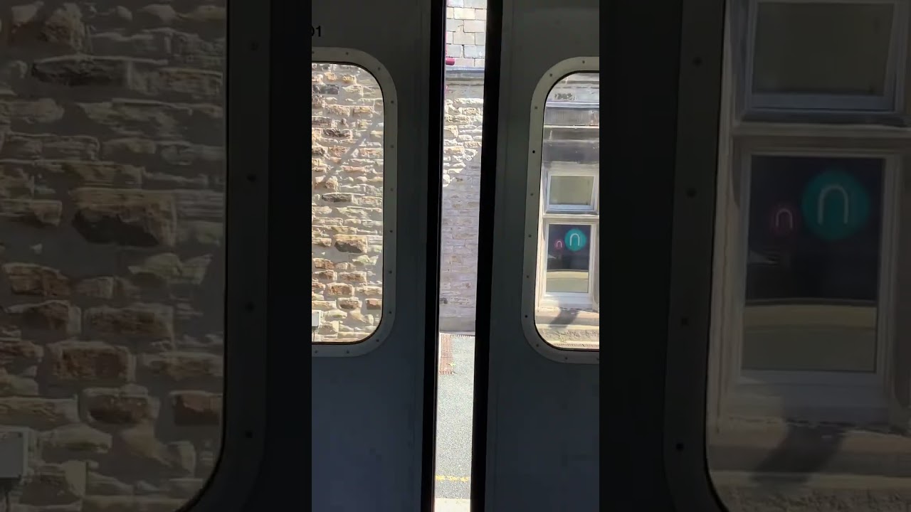 Class 769 door closing sound