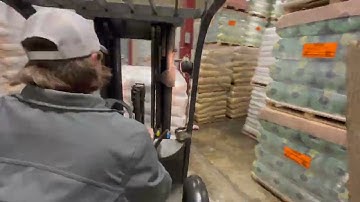 Timelapse Unloading a truck