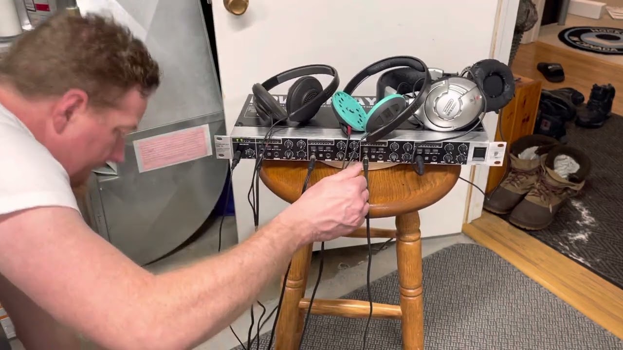 Behringer Powerplay Pro XL