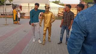 Indian golden man#Street performance#all people happiness