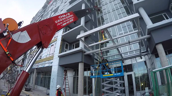 Spyder Crane 547 Glass Canopy