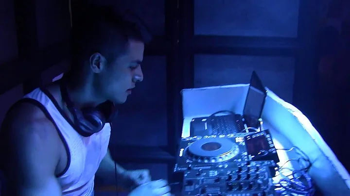 Miguel Cobian Mixing live At Euro Launa Club   Dur...