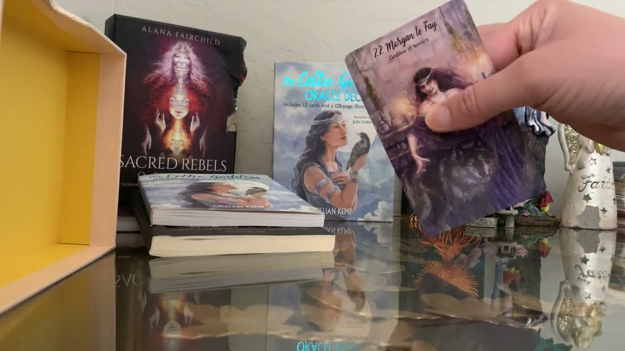 Чернокнижник-чародей чувствует себя БЕЗНАДЕЖНО… и хочет, чтобы вы думали, что ваша Божественная М...