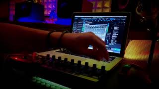 The cheapest and smaller midi mixer - easy control 9 The cheapest and smaller midi mixer - easy control 9