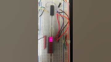 4 bit binary counter on breadboard visualized with LED bridge