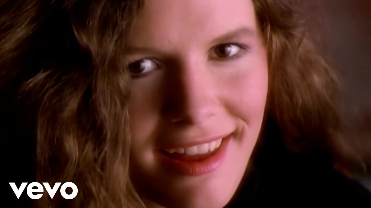 Edie Brickell & New Bohemians - What I Am (Official Music Video)