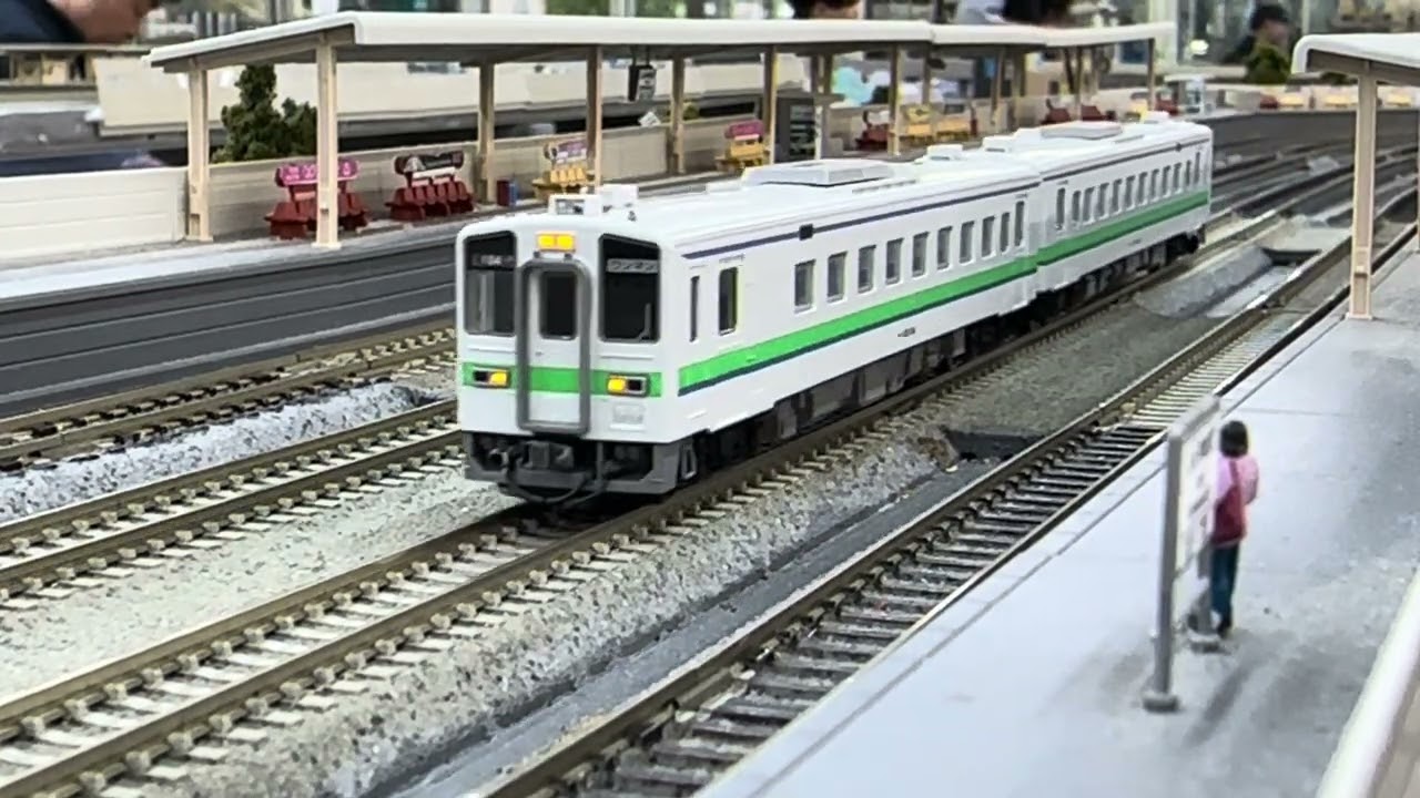 TOMIX キハ143形(室蘭本線) セット その② - YouTube