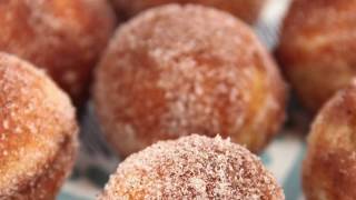 How to make cinnamon sugar doughnut holes
