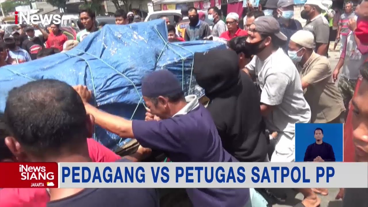 Pedagang Vs Satpol PP 