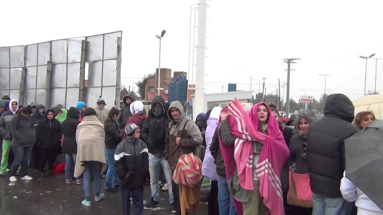 Los hinchas de River coparon la Terminal de San Luis camera iphone 8 plus apk