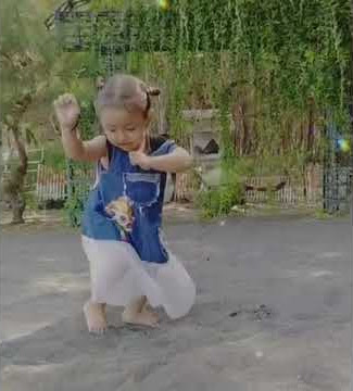 tarik sis semongko anak kecil lucu