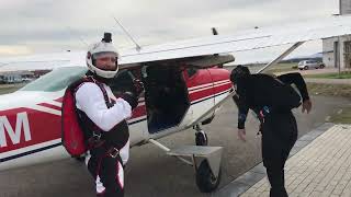 Skydiving with a Cessna 182