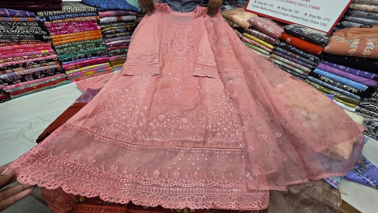 Коллекция «Ид 2026» из трёх предметов, созданная в пакистанском стиле. Роскошный комплект из трёх...