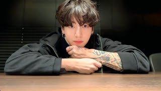 방탄소년단 정국, 위버스 라이브 중 충격적인 새로운 관심사 공개