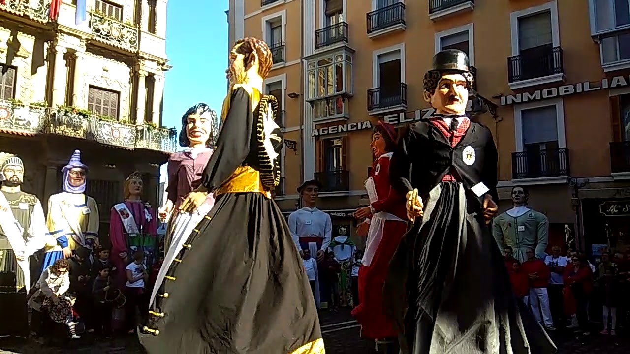 Vals gigantes de Javier Bozal gigantada ADANO  2017