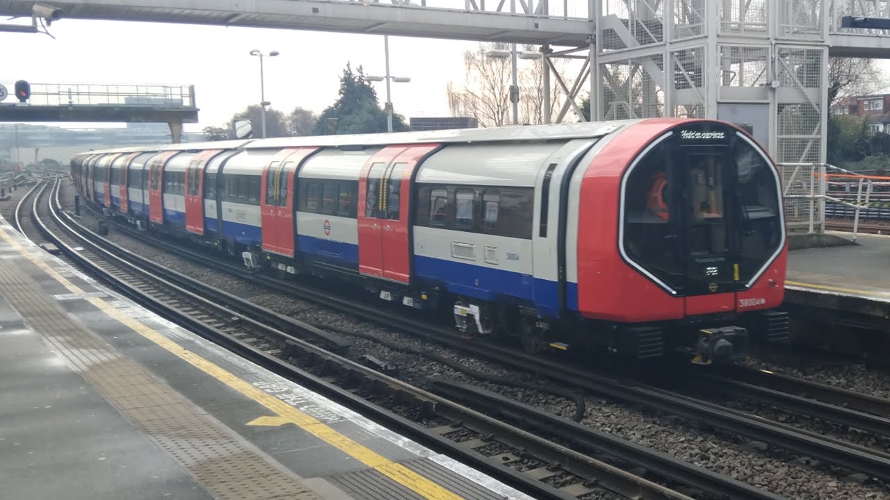 (2,900 Subs) - Piccadilly Line - New 2024 Stock Train - (701) - (38004) - on Test Run - 18/01/2026