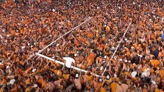 Tennessee fans take down the goalposts after win vs. Alabama