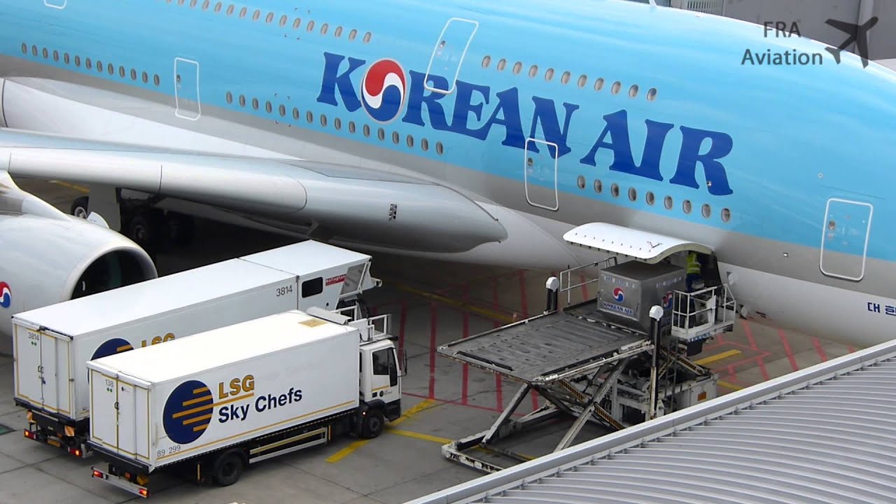 [HD] Korean Air A380 |HL7621| Arriving Gate Procedures