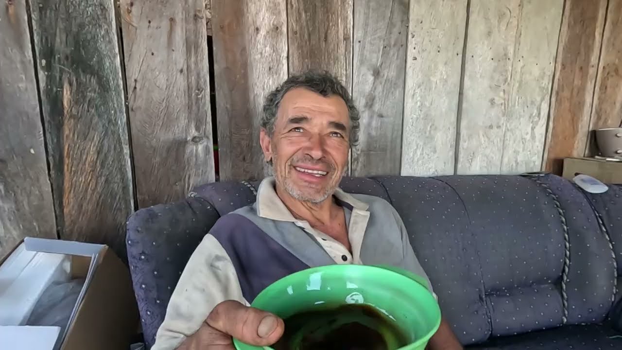 ¡Probando nuestro propio café por primera vez! #café #campo #cafecolombiano #4k #colombia #cafe