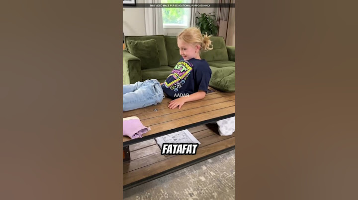 This Girl Tricked Her Dad Using Only a Mirror