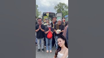 Gia đình cúi đầu cảm tạ trong tang lễ của cố diễn viên Ngọc Trinh| Cing TV