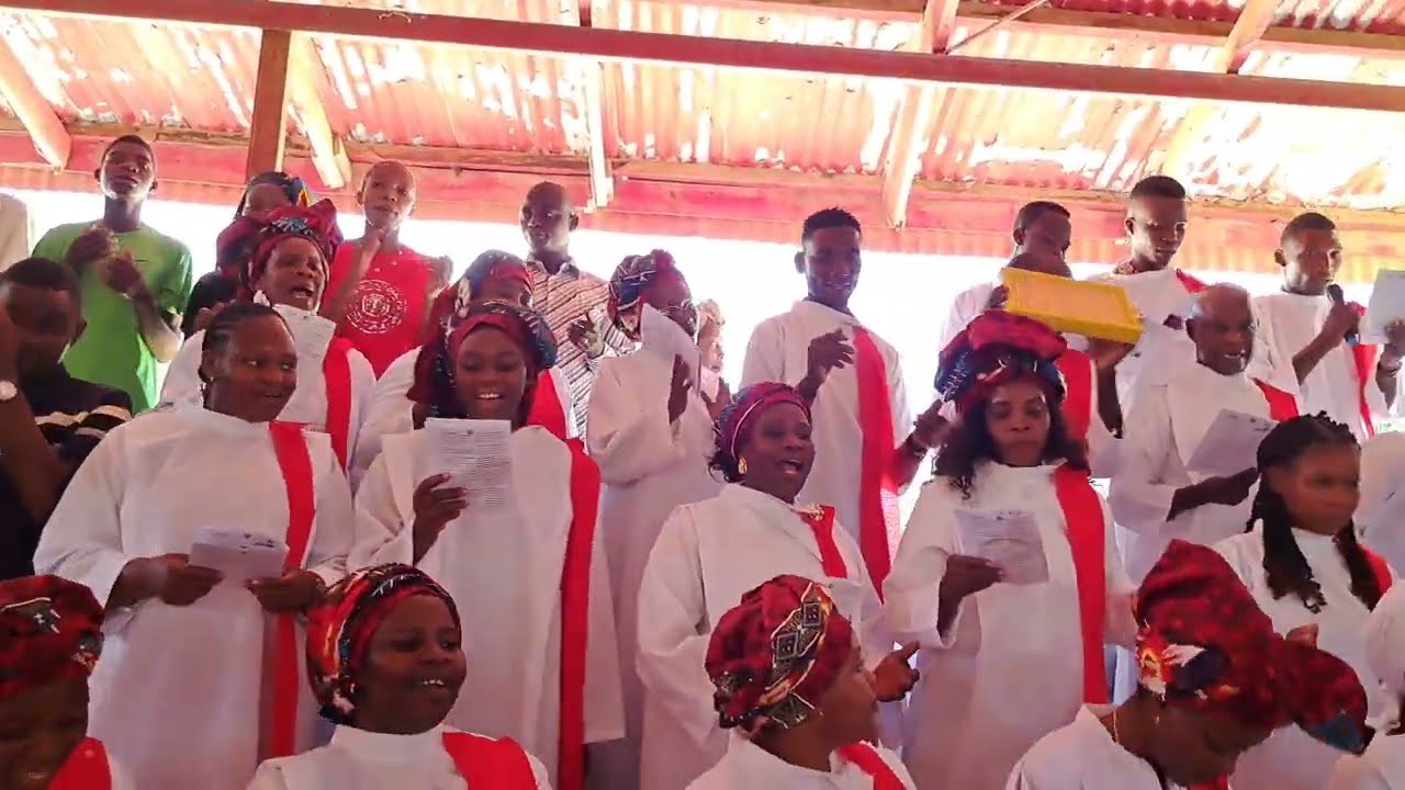 Eu louvo a Deus porque é meu Pai