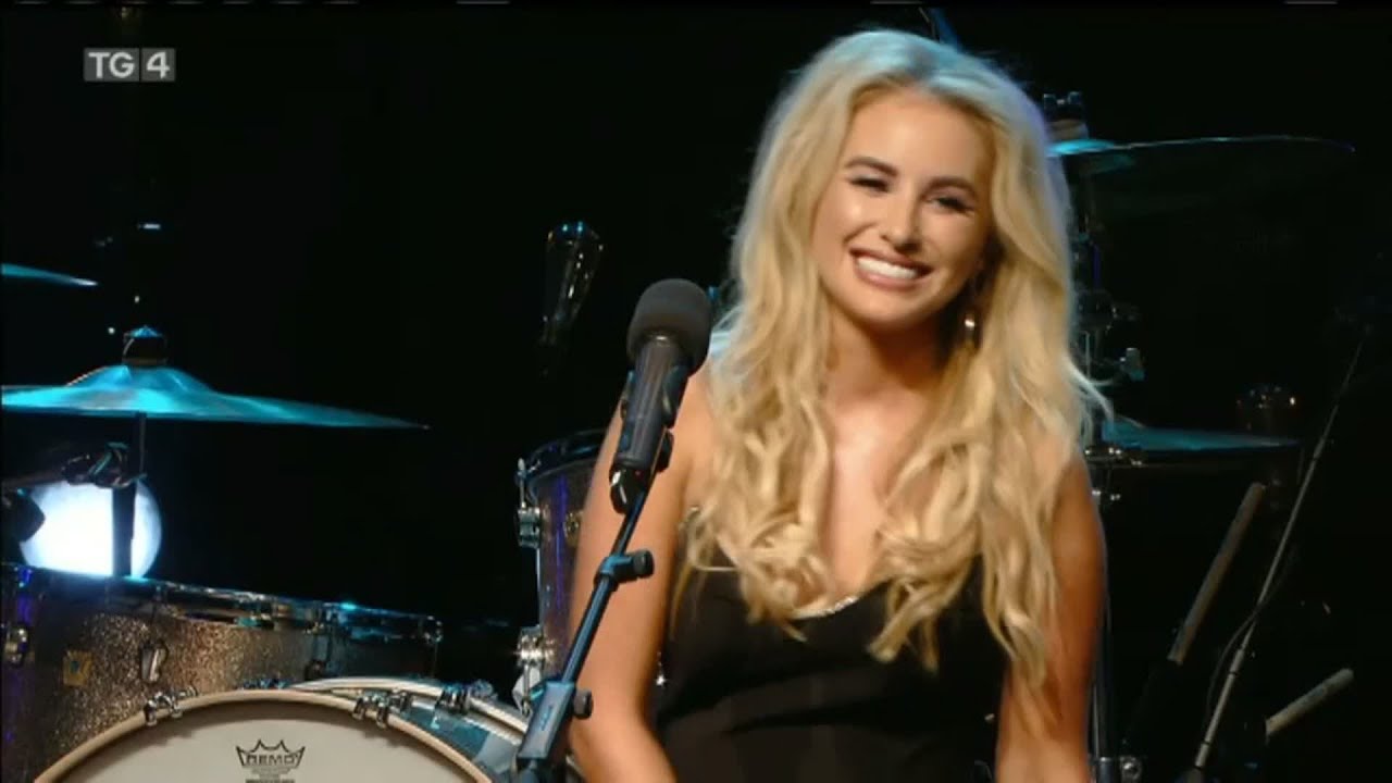 cliona-hagan-born-to-run-the-irish-post-music-awards-youtube