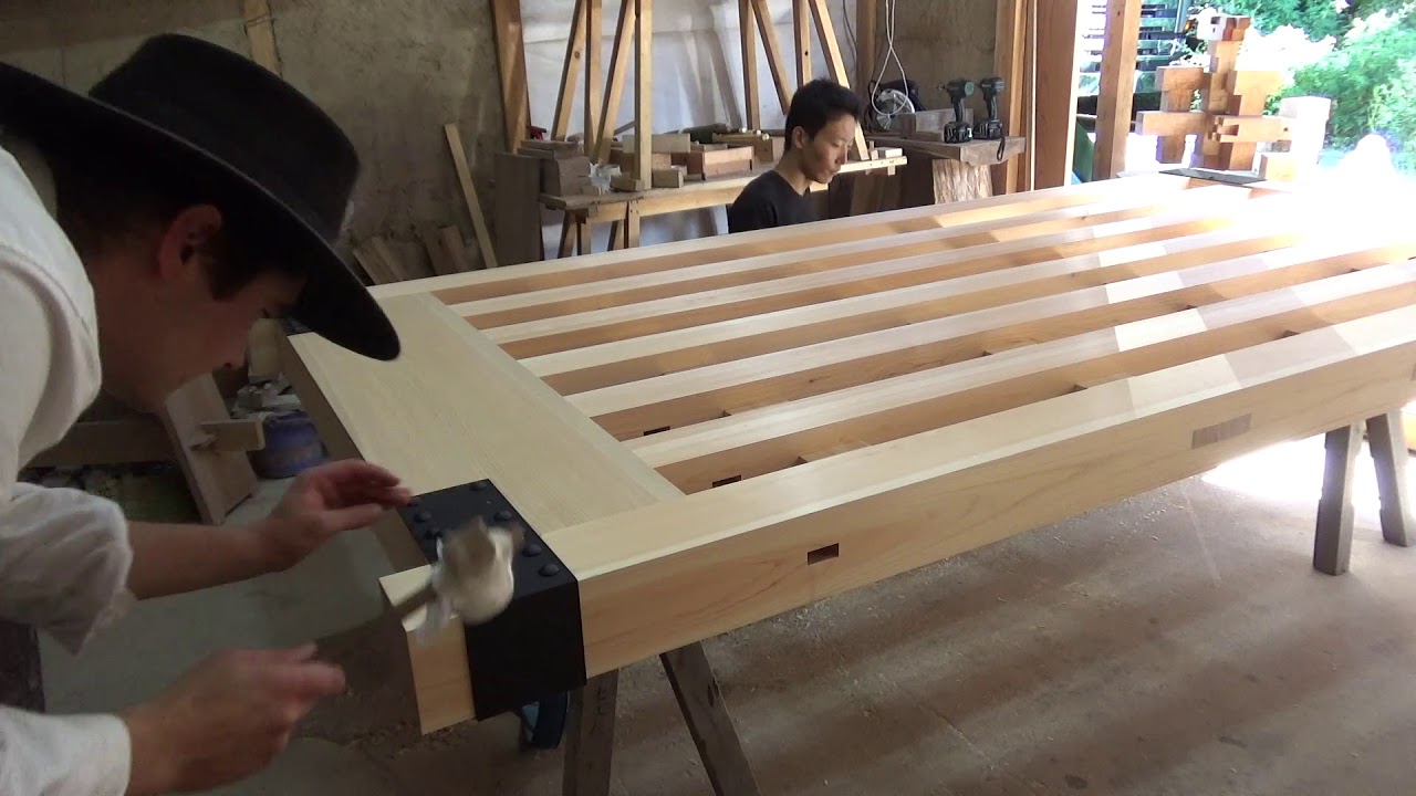欅台座　光沢仕上げ　宮大工制作 A Traditional Gate for a Shrine 宮大工が職人技で教える初心者のため