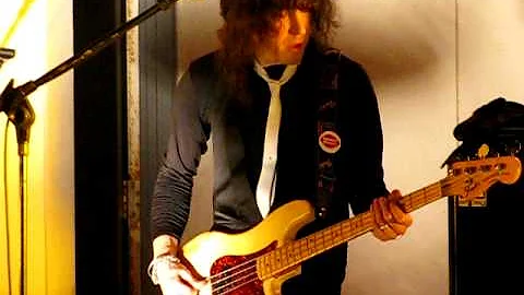 ANOTHER ONE BITES THE DUST/ALMOST QUEEN