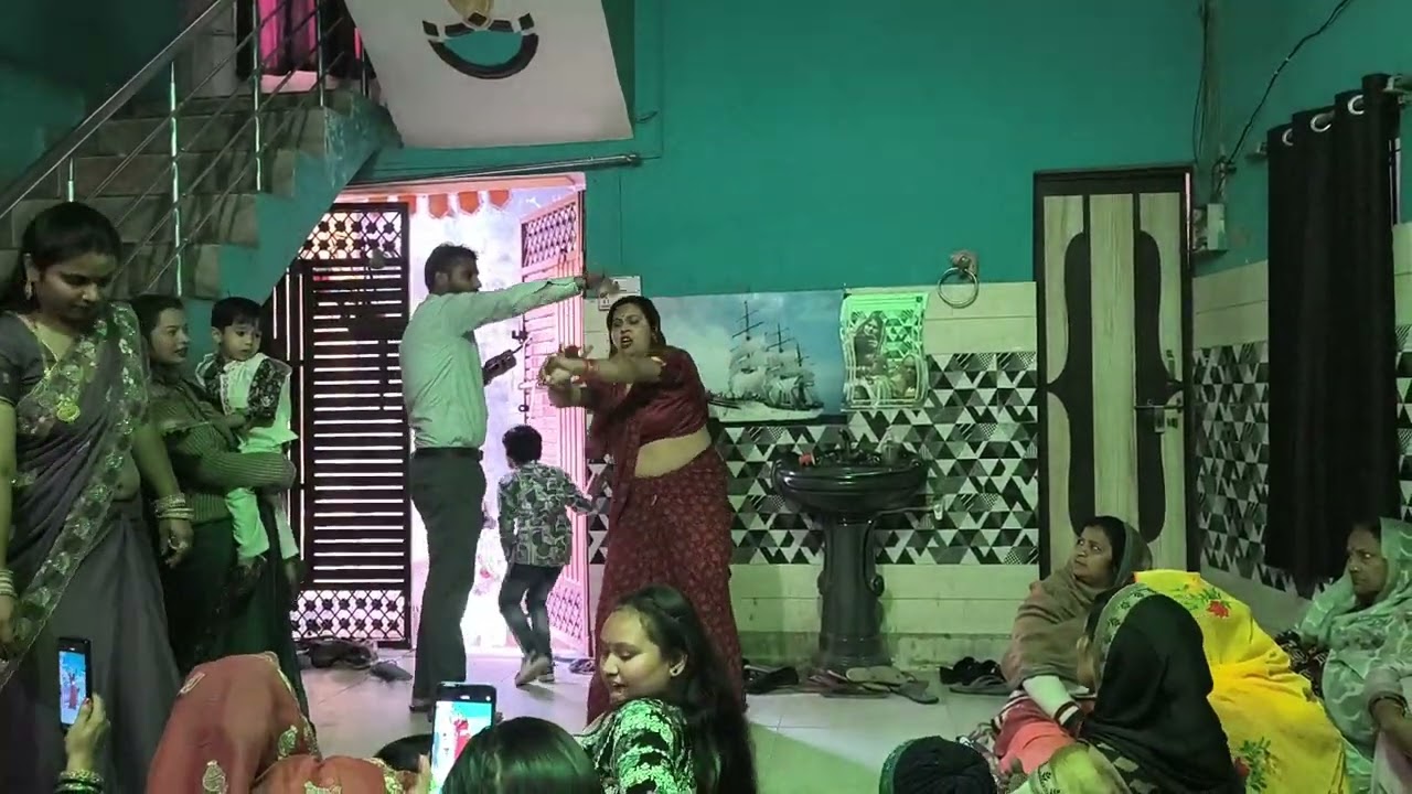 भाभी जी ने किया मस्त डांस