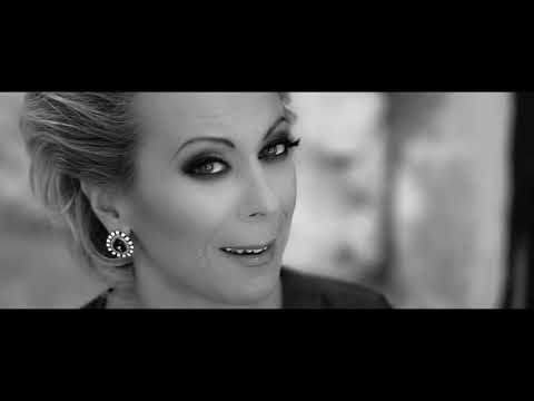 Ιωάννα Βλάχου ΄Αδεια πίστα Official Music Video YouTube