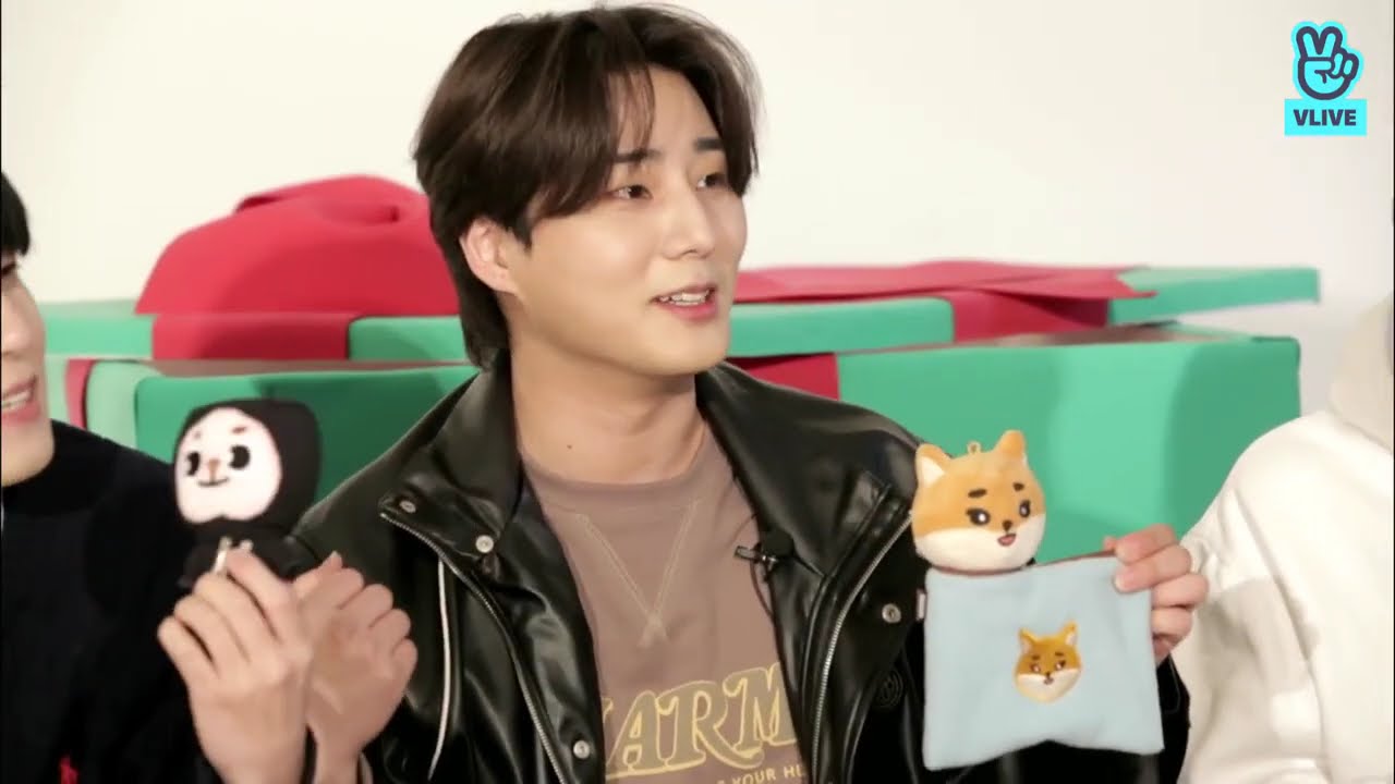 [ENG SUB] 201230 DAY6 (Even of Day) Winter Edition Merch Unboxing