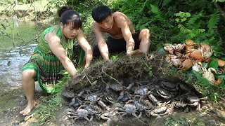 Survival Skills: Primitive Life Find Crab in Secret Mud Hole Dry - Yummy Cooking Crab Recipe