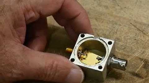 #595 SMA 162.4 MHz ECL Oscillator with Harmonics