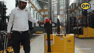 XS12 W : 1.2 Ton Electric Walkie Stacker by KION India 254 views 2 months ago 1 minute, 11 seconds