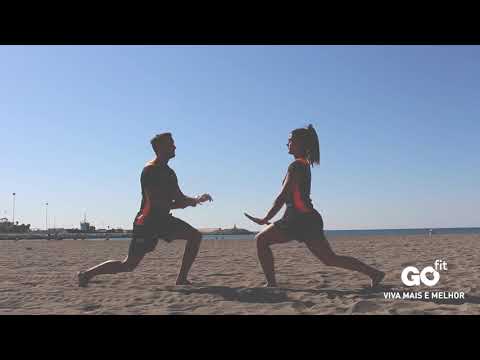 Vídeo: Fitness Na Praia E Na água