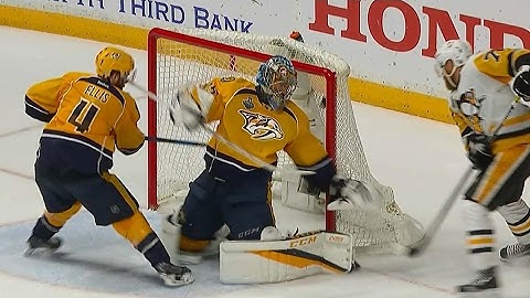 Hornqvist banks goal off Rinne to score late Stanley Cup winner
