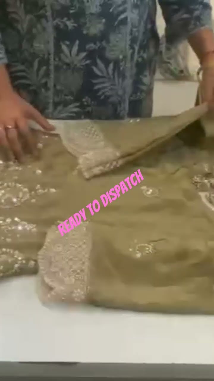 👡ਪੰਜਾਬੀ ਜੁੱਤੀ ਅਤੇ ਸੂਟ - ShareChat
