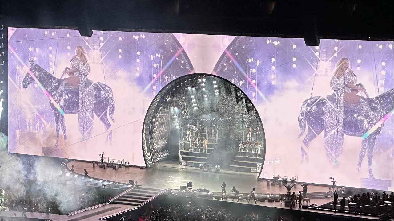 [4K] Beyoncé - 'AMERICA HAS A PROBLEM' / 'PURE/HONEY' & more | Chicago ...