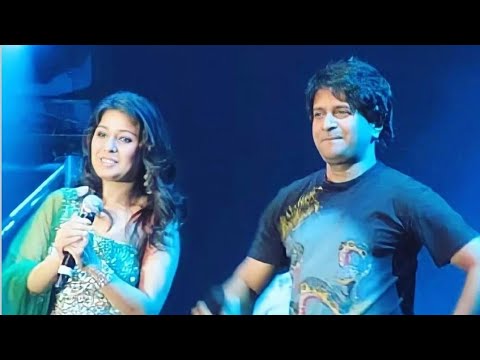 Sunidhi Chauhan Tribute To KK Sunidhi Singing Soniye Pal Yaaron KK Songs Live In Concert