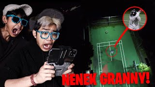 DRONE BERHASIL MENANGKAP NENEK GRANNY DI LAPANGAN TERBENGKALAI!!! DIA NYERANG DRONE KITA!!!