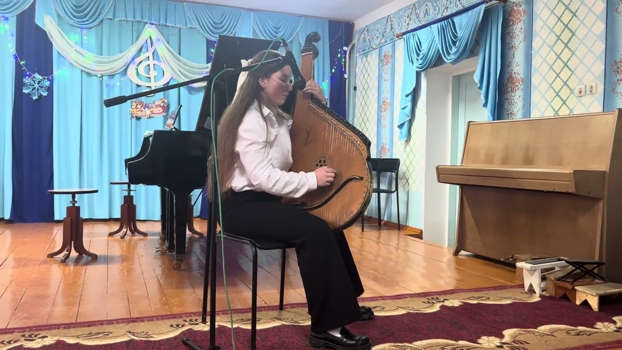 Латка Вікторія «Етюд»