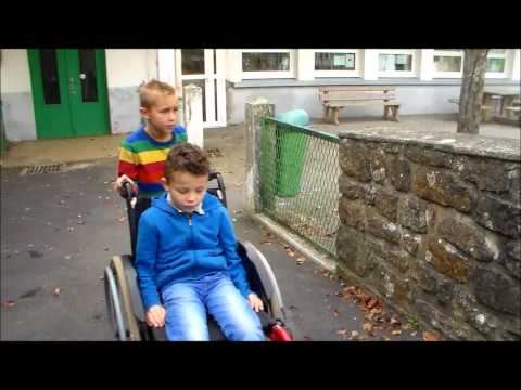 Vidéo: Jouets Handicapés